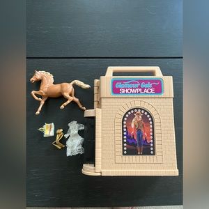 Glamour Gals Carrying Case, Horse Blaze, and Clothes- Gold Romper and Dress